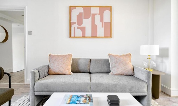 Marylebone Apartment | Stylish House in Marylebone - Family-Friendly Stay Awaits