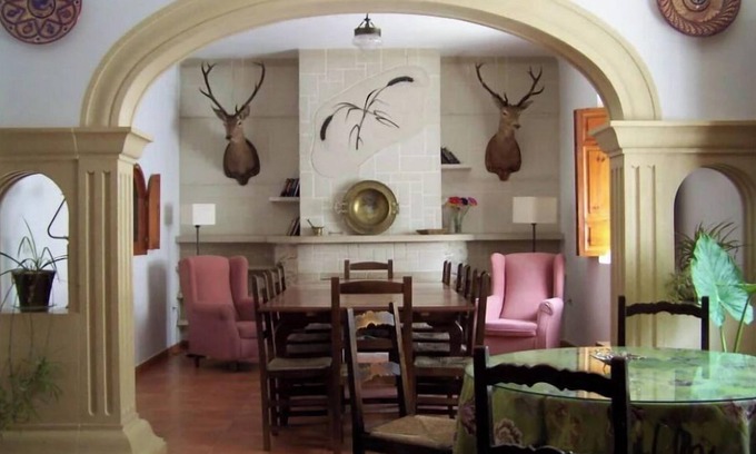 Pozo-Lorente Cottage | Elegant Manor House Near Alcalá del Jucar with Piano & Pool