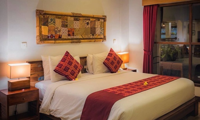 Melayang Resort | Modern Room for 2 Near Ubud with Shared Infinity Pool
