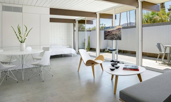 Twin Palms Condo | Pet-Friendly Bungalow at Ocotillo Lodge - Rated 10/10