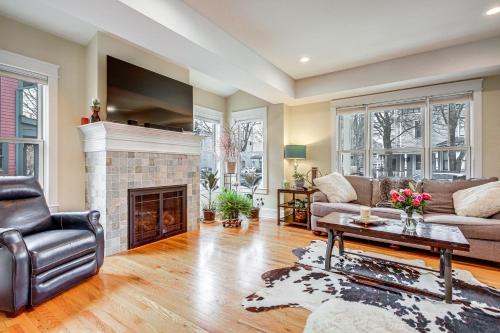Saratoga Springs House | Inviting Saratoga Springs Retreat Steps from Town and Track