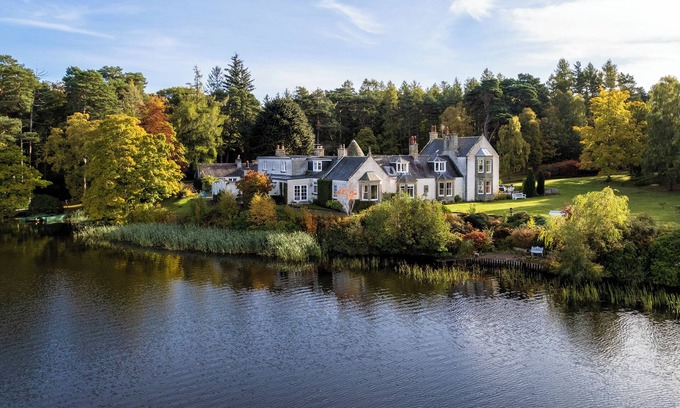 Elgin House | Charming Scottish Country Home with Spa and Water Views