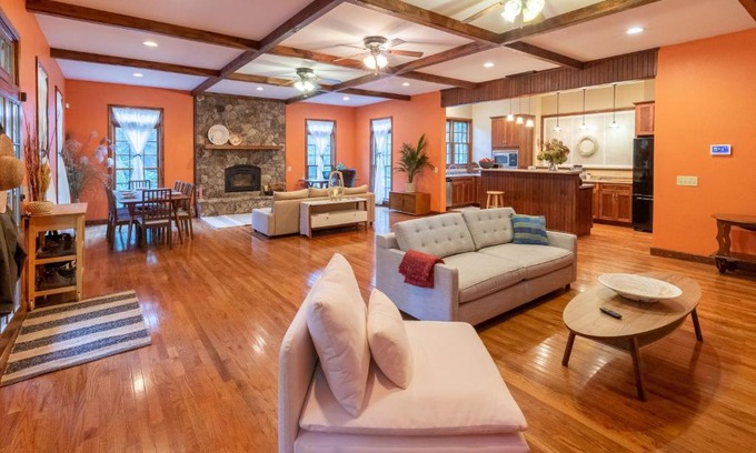 Almond House | Chic Smoky Mountains Retreat with Family-Friendly Amenities