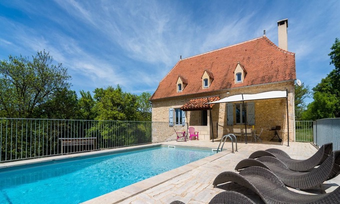 Themines House | Idyllic Holiday Home in Thémines with Private Pool