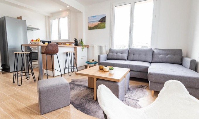 Lorient Apartment | Stylish T3 Stay Near Train Station and City Center
