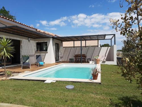 Sainte-Valiere Villa | Relaxing Villa in Sainte Valiere with Private Pool Access
