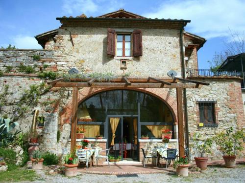 Armaiolo Villa | Exceptional Belvilla by OYO Villa Rapolano: 4-Star Retreat