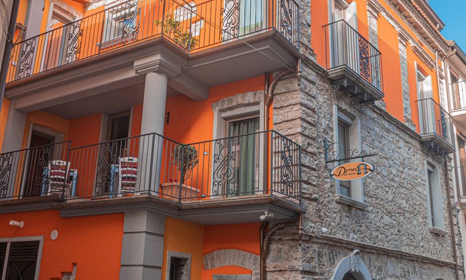 Rotonda Apartment | Modern Penthouse Retreat with Pool and Spa Amenities