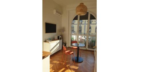 Loreto Apartment | Elegant Monolocale - Pecchio 1930 with Top Review Score