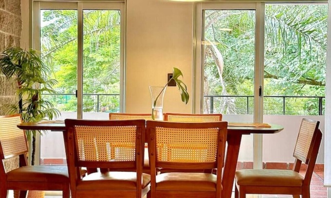 Puerto Iguazu Apartment | Stylish Apartment in Micro Centro with Spa & Hot Tub