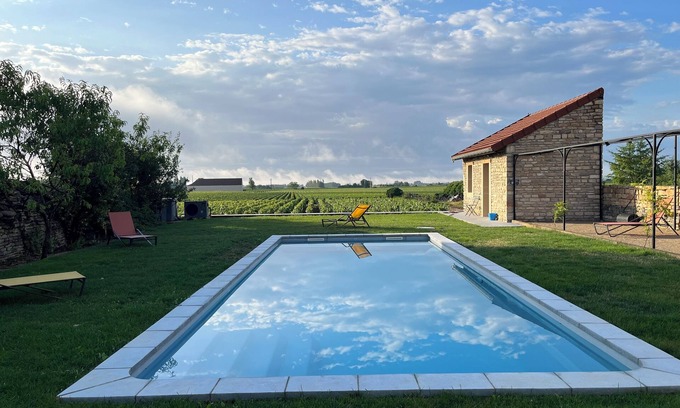 Meursault House | Renovated Residence with Garden and Pool in Wine Village