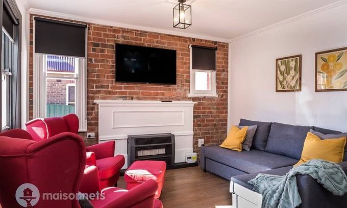 Goulburn House | Guest Rated 10/10: Elements of Goulburn II Apartment
