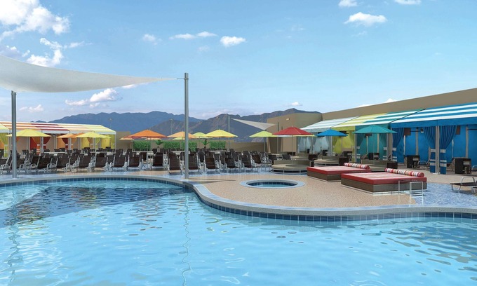 Gateway District Hotel | Inviting 2 Queens at The STRAT Hotel, Casino & SkyPod