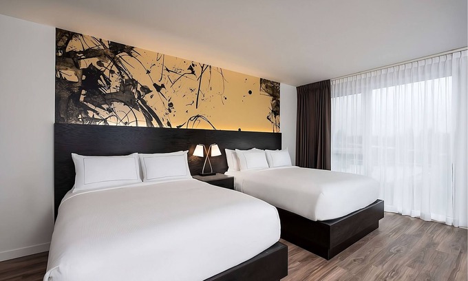 Central Area Hotel | Discover Oregon's Capital: Pet-Friendly Relaxation Awaits!