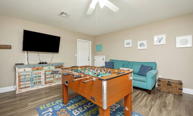 Corpus Christi House | Experience a Beachside Retreat with Ocean View Amenities