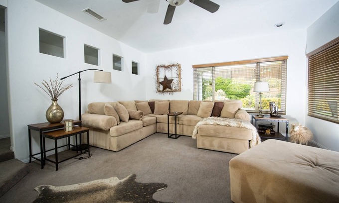 Temecula House | Discover Wine Country: Chick-Ranch with Spa & Scenic Views