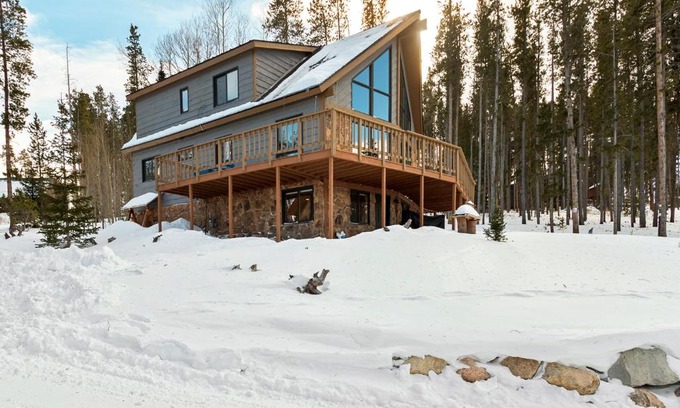 Breckenridge House | Family-Friendly Retreat at Elevated Breckenridge Lupine Lodge