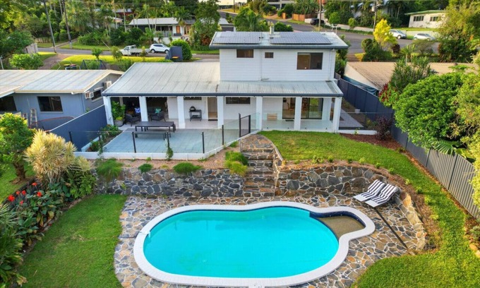 Mooroobool House | Modern Entertainer with Kitchen & Family-Friendly Amenities