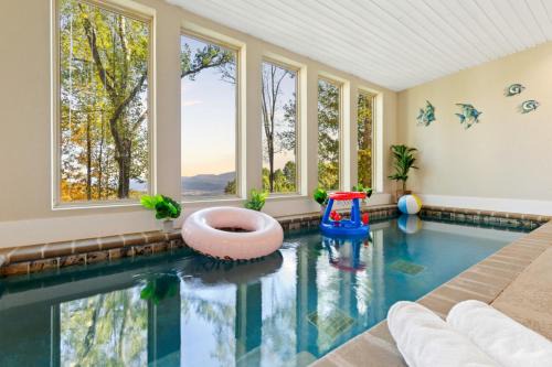 Sevierville Ski Chalet | Tranquil Oceanfront Retreat at Ghosal Luxury Lodging