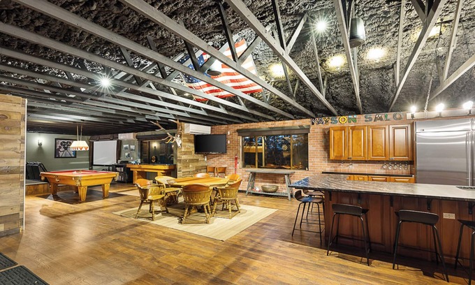 Payson Cabin | Inviting Payson Heights: Private Woodlands Retreat Awaits