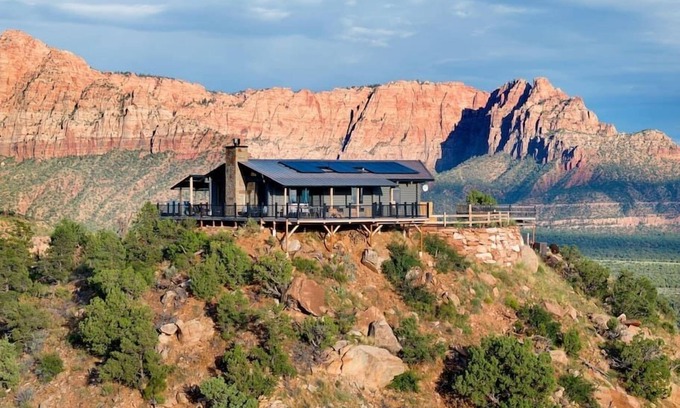 Apple Valley Cabin | Unforgettable Stay at Elevation 40 Zion Summit Retreat