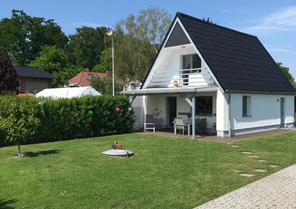 Nienhagen House | Family-Friendly Hotel Elisa with Oceanfront Views