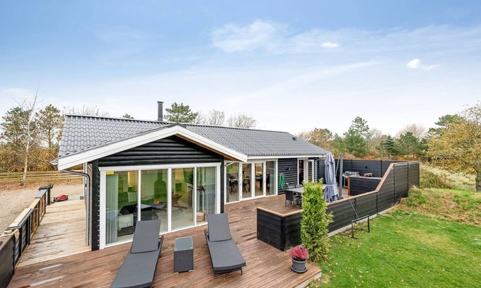 Vemb House | "Elisaveta" - 400m to the inlet by Interhome