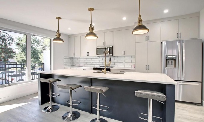 Glenbrook House | Relax at Elite Whispers of Glenbrook - Family & Pet Friendly