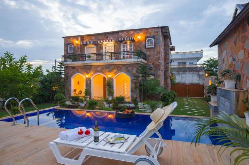 Sanganer Villa | ELIVAAS 3 BHK with Pvt Pool & Lush Garden - Oakwood Villa