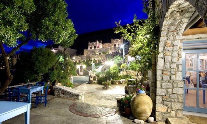 Karavostasi House | Discover Elixirion Guest House with Oceanfront Amenities