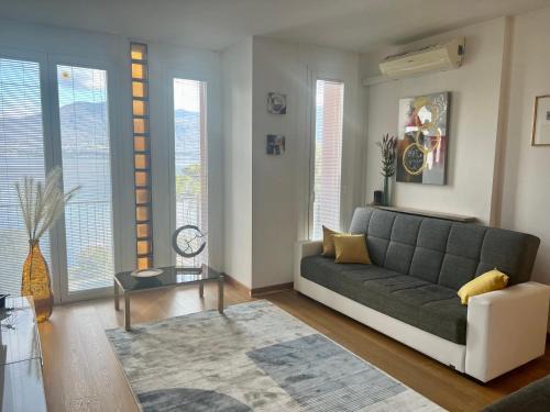 Gonte Apartment | Experience Elizaveta: Poolside Bliss with Ocean Views