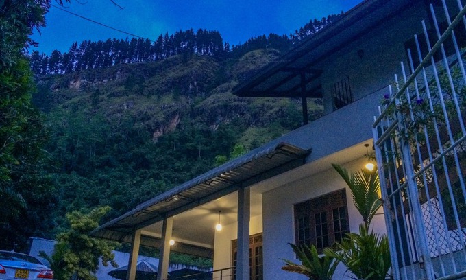 Ukuwela Hotel | Delightful Elkaduwa Bungalow with Family-Friendly Amenities