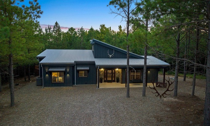 Bouvet Island Cabin | Pet-Friendly Elkhorn on the Creek with Hot Tub & Pool