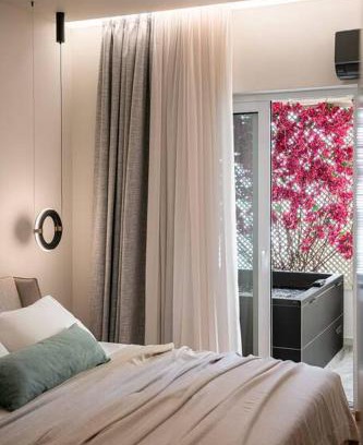 Koum Kapi Apartment | Elegant ElKorin Jacuzzi Retreat with Hot Tub Amenities