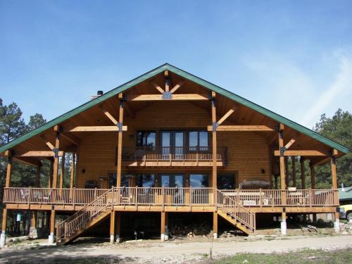 Pagosa Springs Bed & Breakfast | Elegant Elktrace Bed and Breakfast: Pet-Friendly Retreat