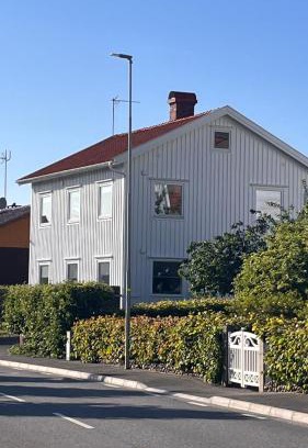 Ellos House | Pet-Friendly Ellös Holiday Apartment: Ideal for Families