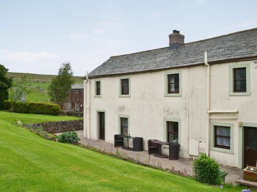 Welton House | Cozy Ellarbeck Cottage: Pet-Friendly and Child-Friendly Stay