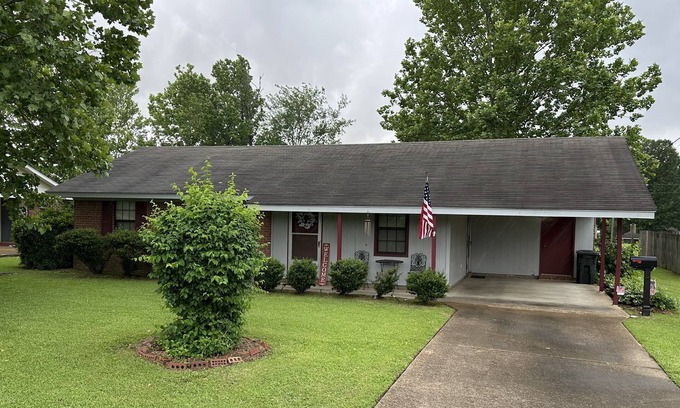 Steens House | Ella’s Place: Southern Comfort with a Legacy of Love