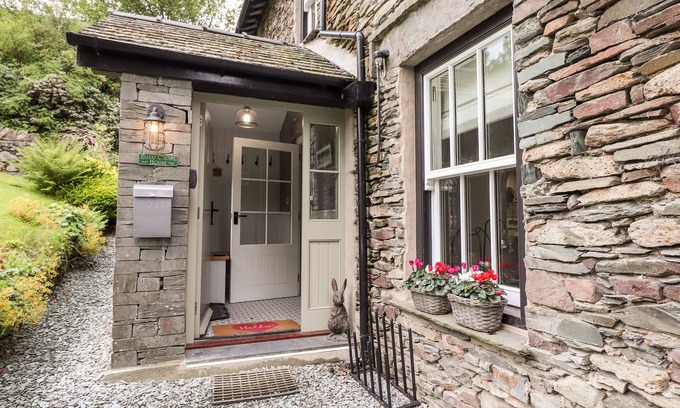 Grasmere House | Family-Friendly Eller Close House with Cozy Open Fire