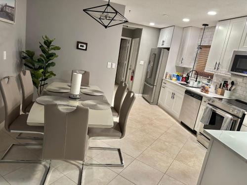 Oakland Park Apartment | Cozy Oceanfront Retreat at Elle's Place for Family Fun