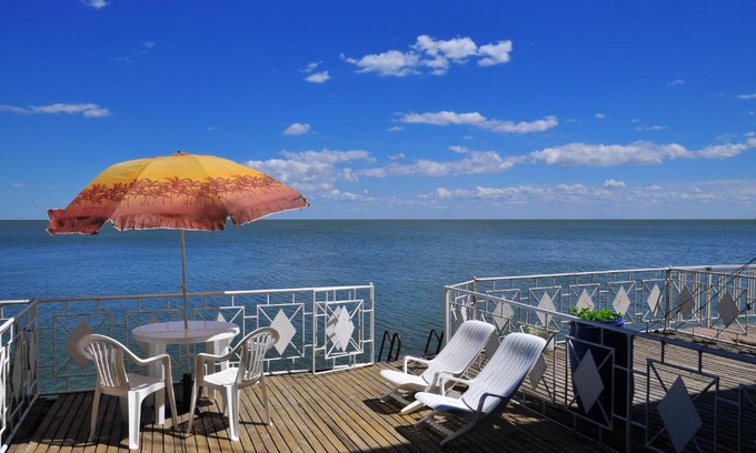 Taganrog House | Discover Elling Morskoi dom: Pet-Friendly Oasis by the Sea