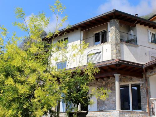 Marone Apartment | Child-Friendly Getaway at Belvilla by OYO Belvedere 2
