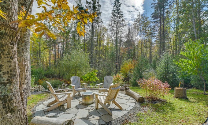 Ellsworth House | Cozy Ellsworth Home with Ocean View Near Acadia National Park
