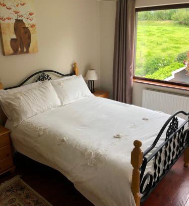 Ballyshannon Bed & Breakfast | Discover Elm Brook B&B - Guest Rated 9.6/10