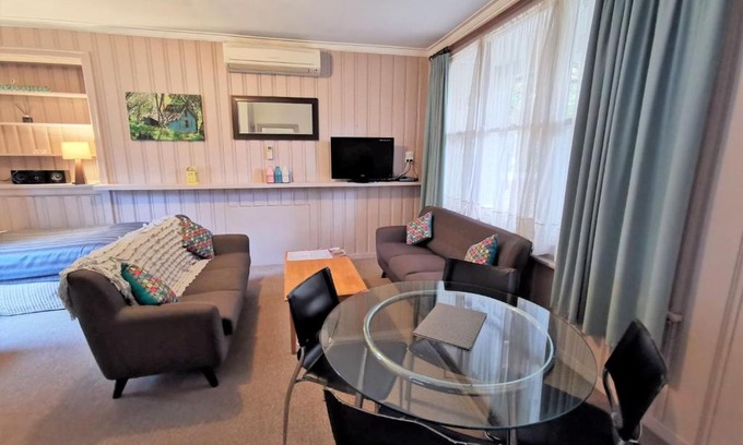 Bright Cabin | Elm Lodge Bright: Family-Friendly Retreat with Kitchen Access