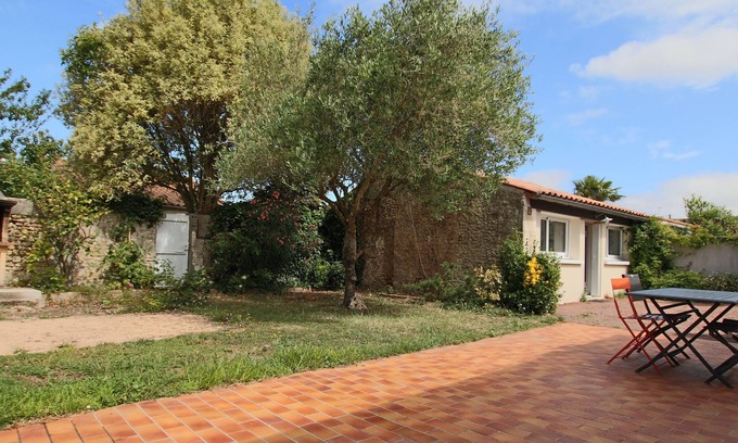 Saint Froult Apartment | Elma Stay, Location Le Parthenay