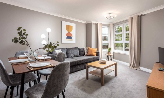 Ayr Apartment | Experience Comfort at Elms Way No33 - Donnini Apartments