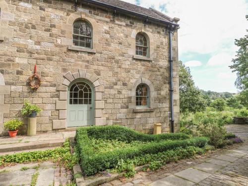 Longnor Apartment | Elmwood: 4-Star Hotel with 10/10 Guest Satisfaction