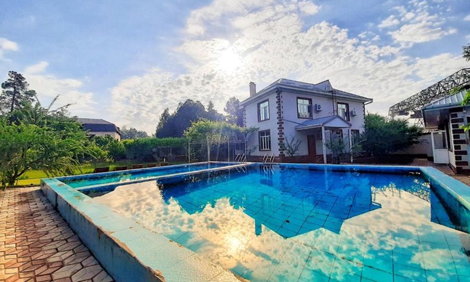 Dushanbe Apartment | Pet-Friendly Getaway at Elok Complex with Pool Access