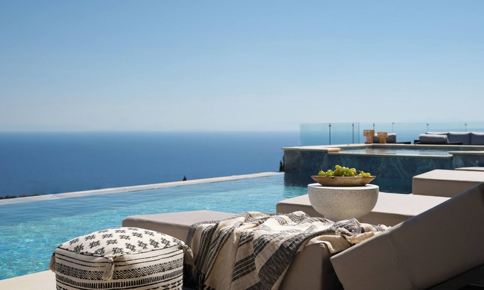 Skinaria Villa | Elpida Villa: Relax by the Infinity Pool & Indulge in Spa